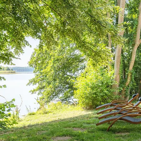 Insel Der Asanas - Elegante Mit Balkon, Kamin & Wellness Am Krakower