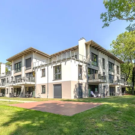 Апартаменты Insel Der Asanas - Elegante Mit Balkon, Kamin & Wellness Am Krakower Краков-ам-Зе